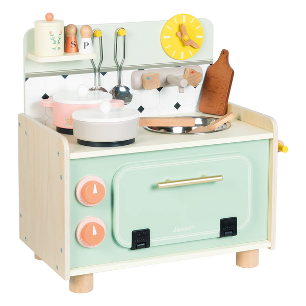 MAMIE SOLEIL: KITCHENETTE